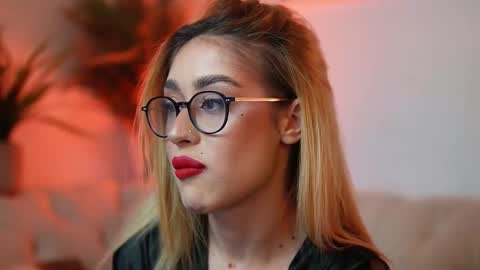 Snapshot of aileenaxa chatting on 02-23-26, 10:29 Aileen online show from 02-23-26, 10:29