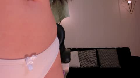 Snapshot of aileenvega chatting on 12-31-24, 02:19 AILEEN VEGA online show from 12-31-24, 02:19