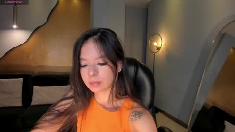 Snapshot of aileenvega chatting on 02-18-25, 07:41 AILEEN VEGA online show from 02-18-25, 07:41