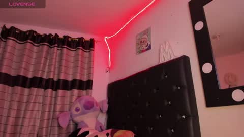 ailen and aria online show from 07-10-26, 05:56