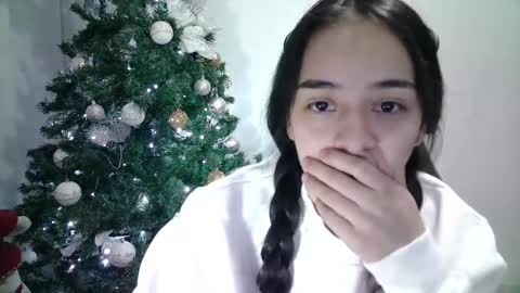 Snapshot of aineangeel chatting on 01-21-25, 03:26 AINE online show from 01-21-25, 03:26