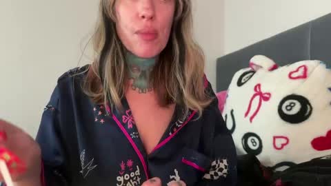 Airgead online show from 04-12-26, 05:40