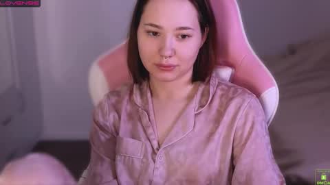 Snapshot of airyhill chatting on 12-21-25, 12:01 airyhill online show from 12-21-25, 12:01