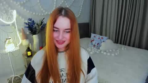 Snapshot of airysilhouette chatting on 12-19-25, 02:07 Louise online show from 12-19-25, 02:07