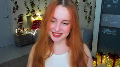 Snapshot of airysilhouette chatting on 12-21-25, 10:11 Louise online show from 12-21-25, 10:11