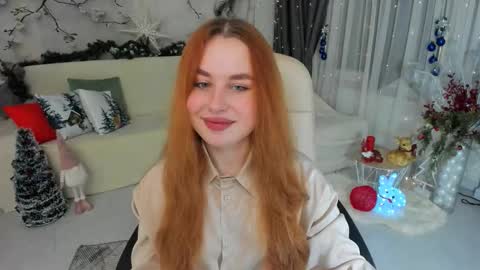 Snapshot of airysilhouette chatting on 12-22-25, 10:01 Louise online show from 12-22-25, 10:01