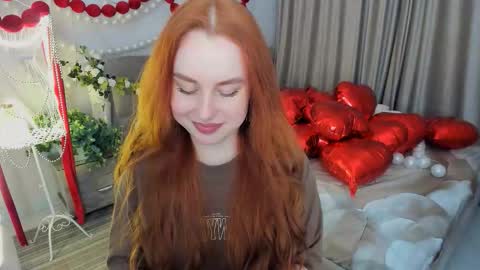 Snapshot of airysilhouette chatting on 02-15-26, 06:04 Louise online show from 02-15-26, 06:04