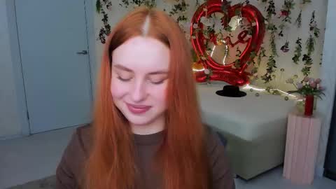 Snapshot of airysilhouette chatting on 02-16-26, 07:10 Louise online show from 02-16-26, 07:10