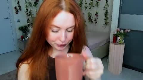 Snapshot of airysilhouette chatting on 06-13-26, 10:35 Louise online show from 06-13-26, 10:35