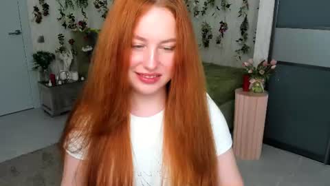 Snapshot of airysilhouette chatting on 06-18-26, 07:29 Louise online show from 06-18-26, 07:29