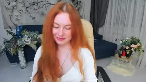 Snapshot of airysilhouette chatting on 06-26-26, 07:29 Louise online show from 06-26-26, 07:29