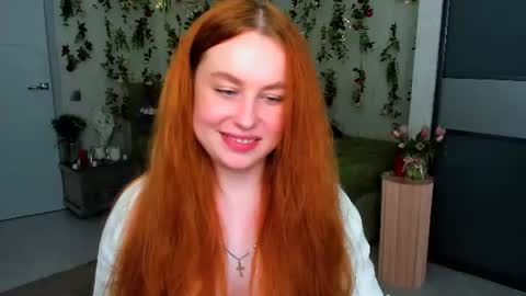 Snapshot of airysilhouette chatting on 07-02-26, 10:10 Louise online show from 07-02-26, 10:10