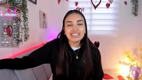 Snapshot of aisha_es chatting on 02-19-26, 09:00 Aisha online show from 02-19-26, 09:00