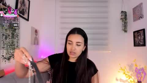 Snapshot of aisha_es chatting on 02-25-26, 11:25 Aisha online show from 02-25-26, 11:25