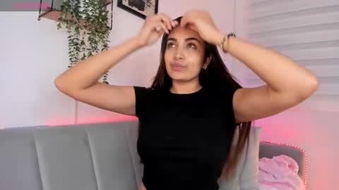 Snapshot of aisha_es chatting on 02-26-26, 11:04 Aisha online show from 02-26-26, 11:04