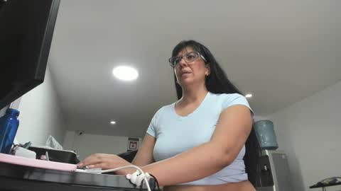 Snapshot of aisha_latina chatting on 12-02-25, 04:02 Katie online show from 12-02-25, 04:02