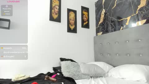 Aisha online show from 10-31-25, 09:32