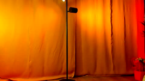 Snapshot of aishaaya chatting on 03-07-25, 11:27 Lora online show from 03-07-25, 11:27