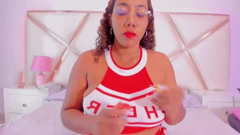 Snapshot of aisharodgers00 chatting on 10-28-25, 08:22 Aisha Rodgers online show from 10-28-25, 08:22