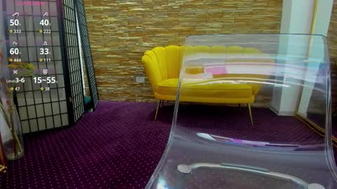 Aisha online show from 10-18-25, 03:53