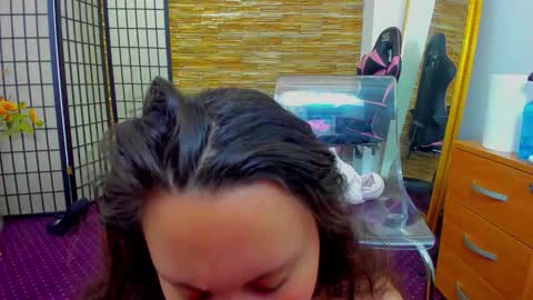 Aisha online show from 01-14-26, 05:46