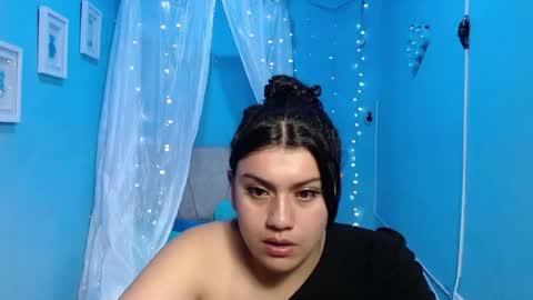 Snapshot of aisling_roisin chatting on 07-14-26, 01:39 roisin online show from 07-14-26, 01:39