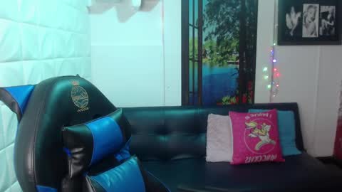 Aitana online show from 12-21-24, 09:36