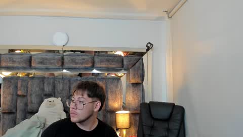 Queen Dumont   online show from 02-15-25, 09:48