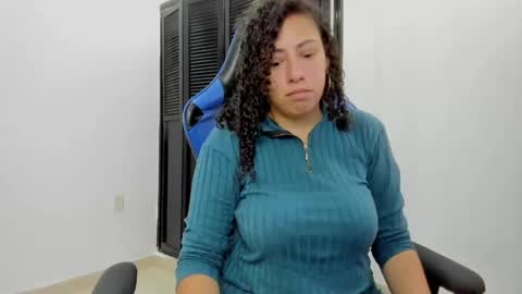 Snapshot of aixa_15 chatting on 09-16-25, 12:06 Aixa Burgos online show from 09-16-25, 12:06