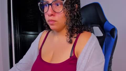 Snapshot of aixa_15 chatting on 10-28-25, 12:09 Aixa Burgos online show from 10-28-25, 12:09