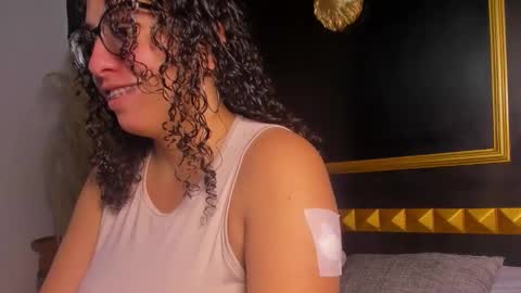 Snapshot of aixa_15 chatting on 10-30-25, 12:17 Aixa Burgos online show from 10-30-25, 12:17