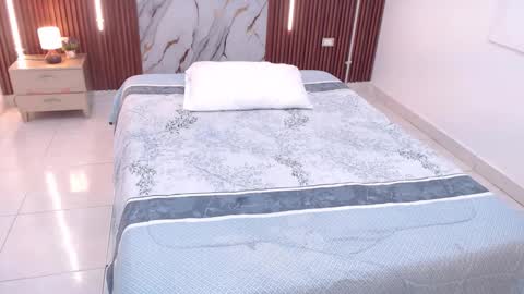 AIXA  online show from 09-26-25, 12:31