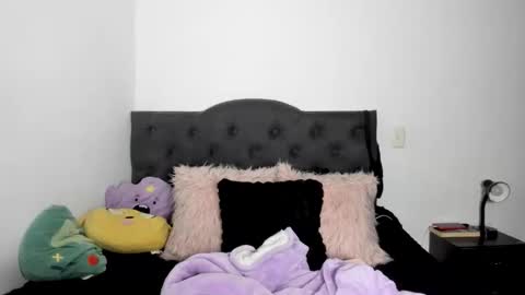 Snapshot of aizen_myo chatting on 11-23-25, 02:22 Aizen My- online show from 11-23-25, 02:22