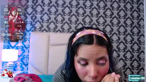 Snapshot of akane_uwu chatting on 12-19-24, 12:01 A K A N E U W U online show from 12-19-24, 12:01