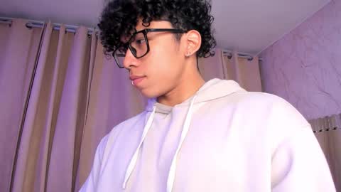 akazaboy online show from 01-09-26, 04:48