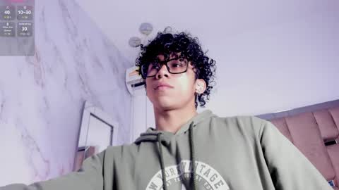 akazaboy online show from 04-30-26, 05:36