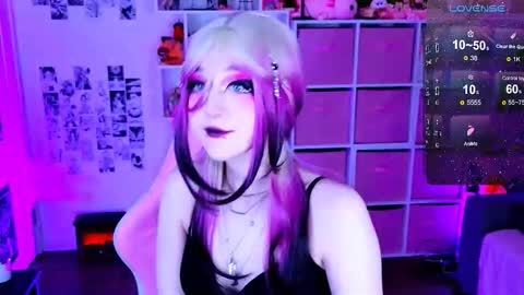 Snapshot of aki__ra chatting on 01-15-26, 08:01 Aki online show from 01-15-26, 08:01