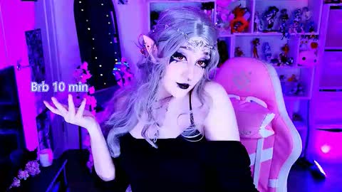 Snapshot of aki__ra chatting on 02-10-26, 12:04 Aki online show from 02-10-26, 12:04