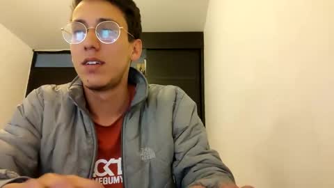 Snapshot of akilesbailo chatting on 01-05-25, 08:42 My love online show from 01-05-25, 08:42