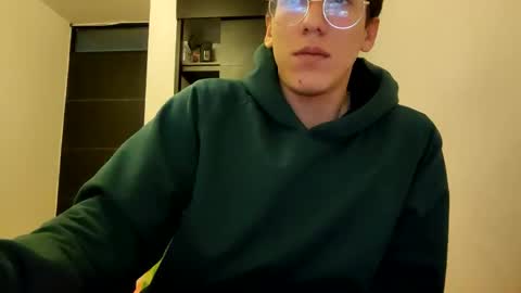 Snapshot of akilesbailo chatting on 01-30-25, 03:55 My love online show from 01-30-25, 03:55