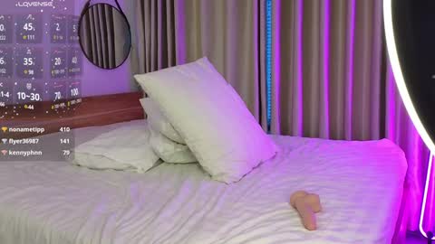 akina_star online show from 12-30-24, 11:06
