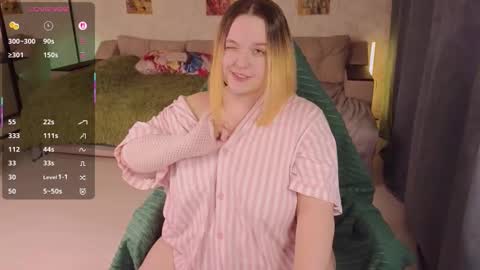 Aki online show from 11-08-25, 11:10