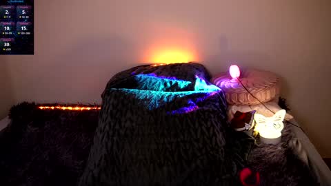 Snapshot of akira_mori chatting on 12-13-24, 09:30 Nameless online show from 12-13-24, 09:30