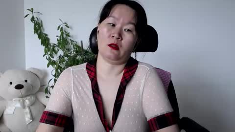 Snapshot of akira_xx chatting on 05-21-26, 02:51 Akira online show from 05-21-26, 02:51