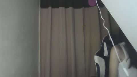 akira_z101 online show from 03-03-25, 09:33