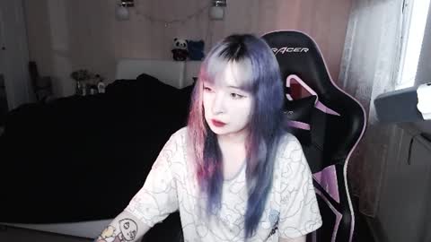 akirahartyx online show from 06-15-26, 03:47