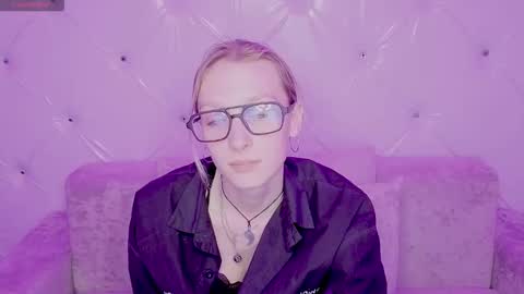 Snapshot of akiro_kim chatting on 03-12-26, 02:50 akiro_kim online show from 03-12-26, 02:50