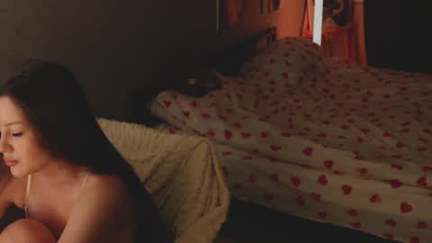 Snapshot of al1cegreen__ chatting on 12-04-25, 05:54 Alice online show from 12-04-25, 05:54