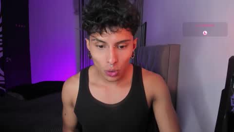 Snapshot of ala_ha_ chatting on 10-16-25, 10:44 Ander uwu online show from 10-16-25, 10:44
