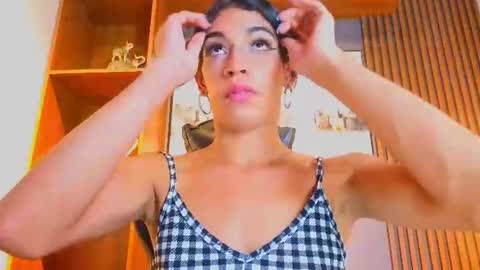 Snapshot of alahia__rodriguez chatting on 06-18-26, 07:51 Alahia Rodriguez online show from 06-18-26, 07:51